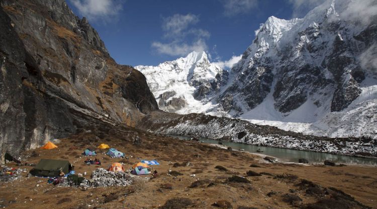 Makalu Base Camp Trekking