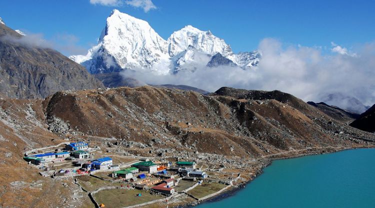 Gokyo Lake - Chola Pass - Everest Base Camp Trekking