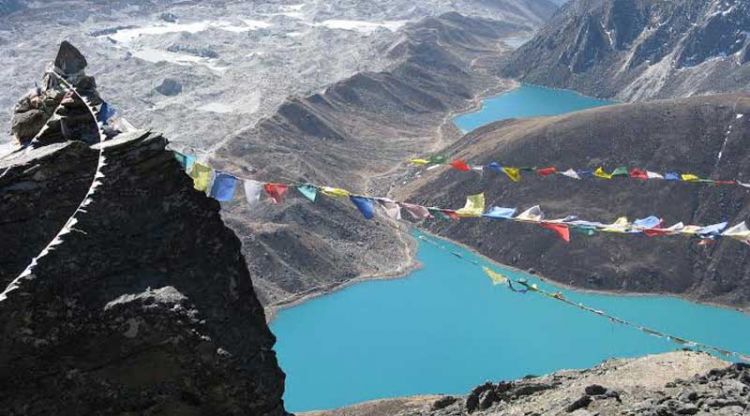 Gokyo Lake - Chola Pass - Everest Base Camp Trekking