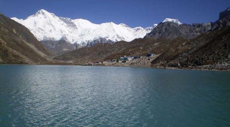 Gokyo Lake - Chola Pass - Everest Base Camp Trekking