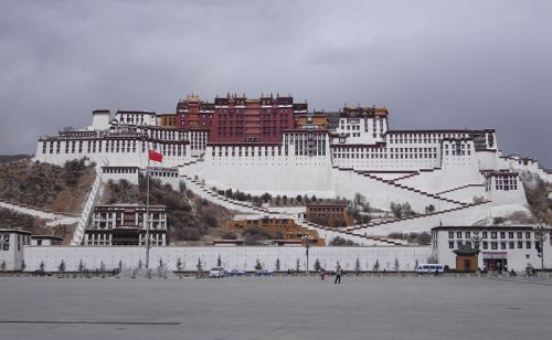 Potala place in Lasha, home of Dalai Lama, picture of Potala place